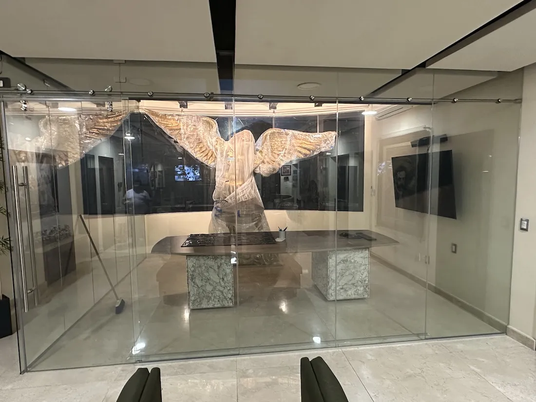 Smart Film antes: ejemplo de vidrio opaco