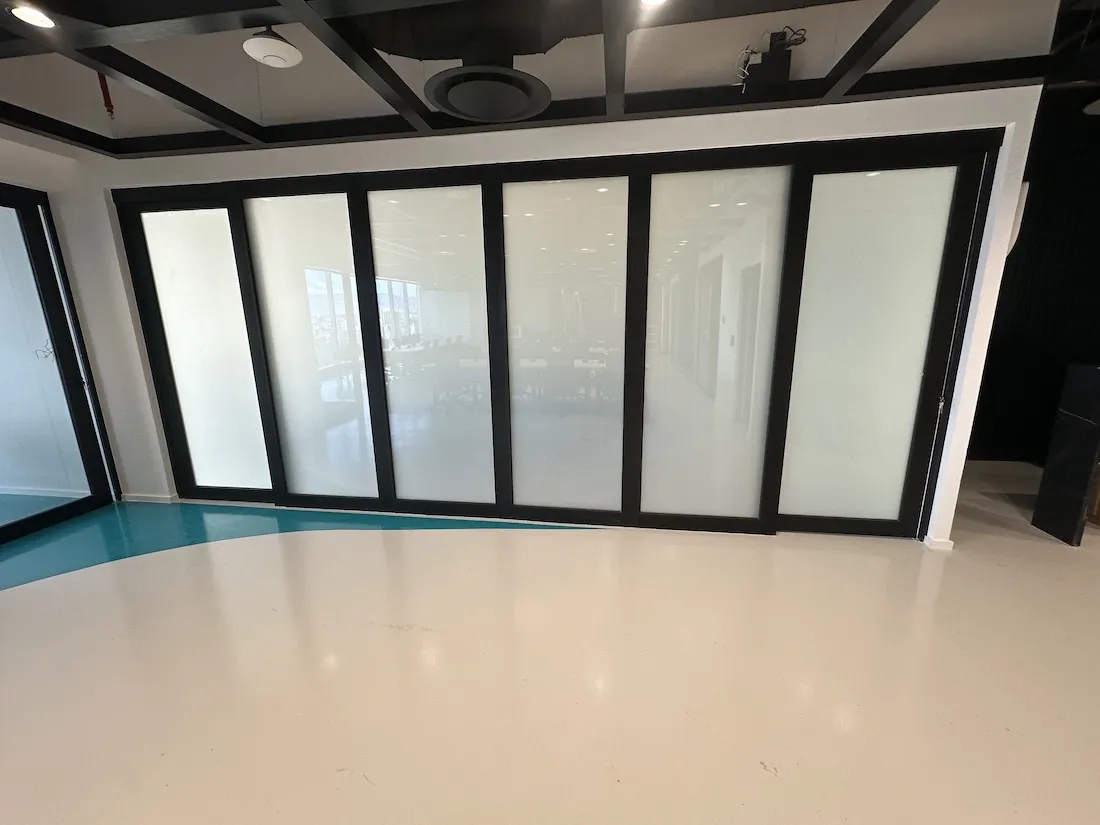 Proyecto Proyecto Bitso Torre Diana Sala Juntas Principal - Smart Film (PDLC) - Foto 7