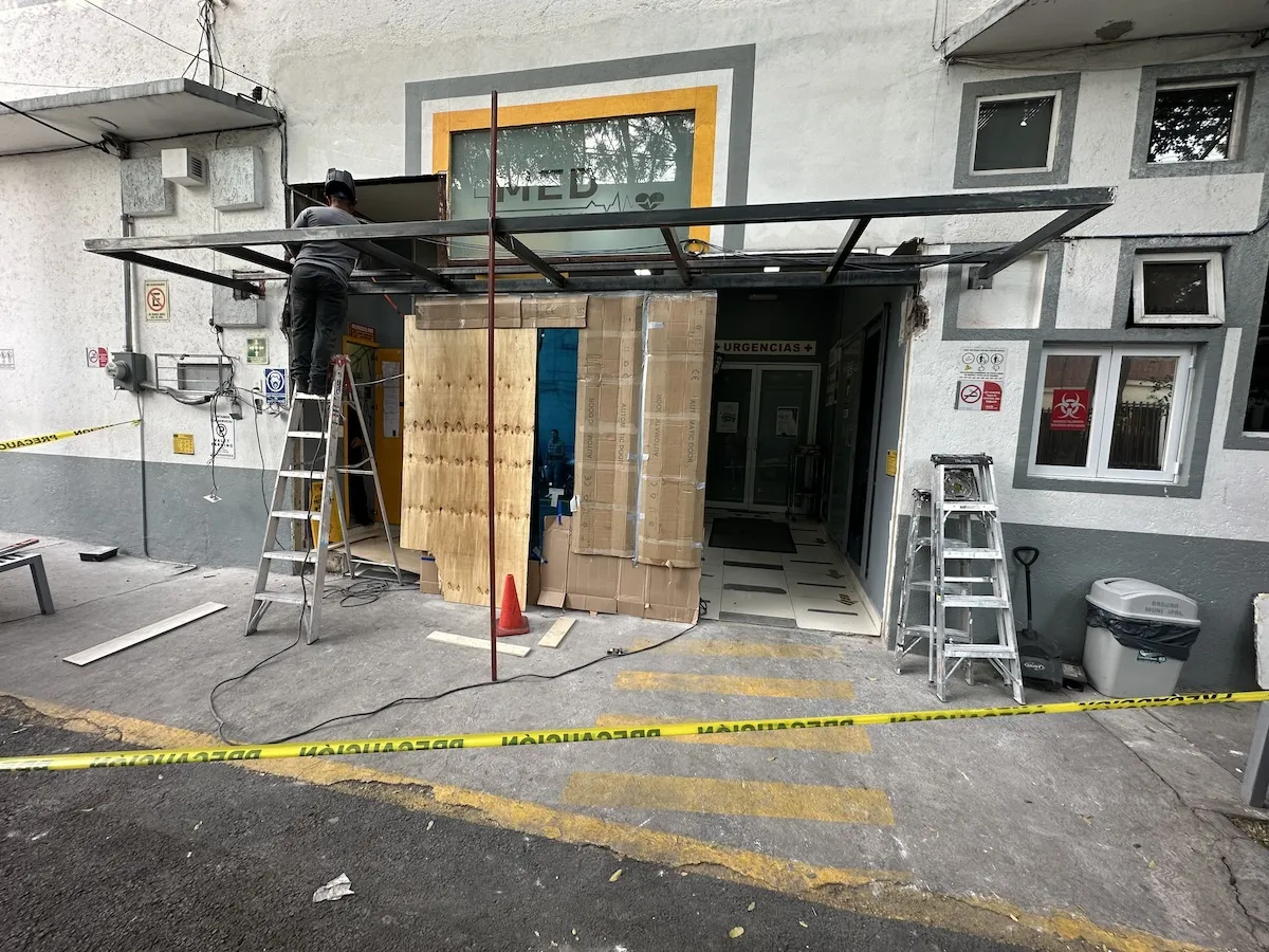 Proyecto Proyecto Fachada Med Centro Medico Puerta Automatica - Smart Film (PDLC) - Foto 17