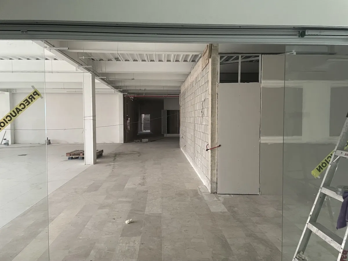 Proyecto Proyecto Plaza Comercial Dr Valenzuela Cdmx Puerta Automatica - Smart Film (PDLC) - Foto 9