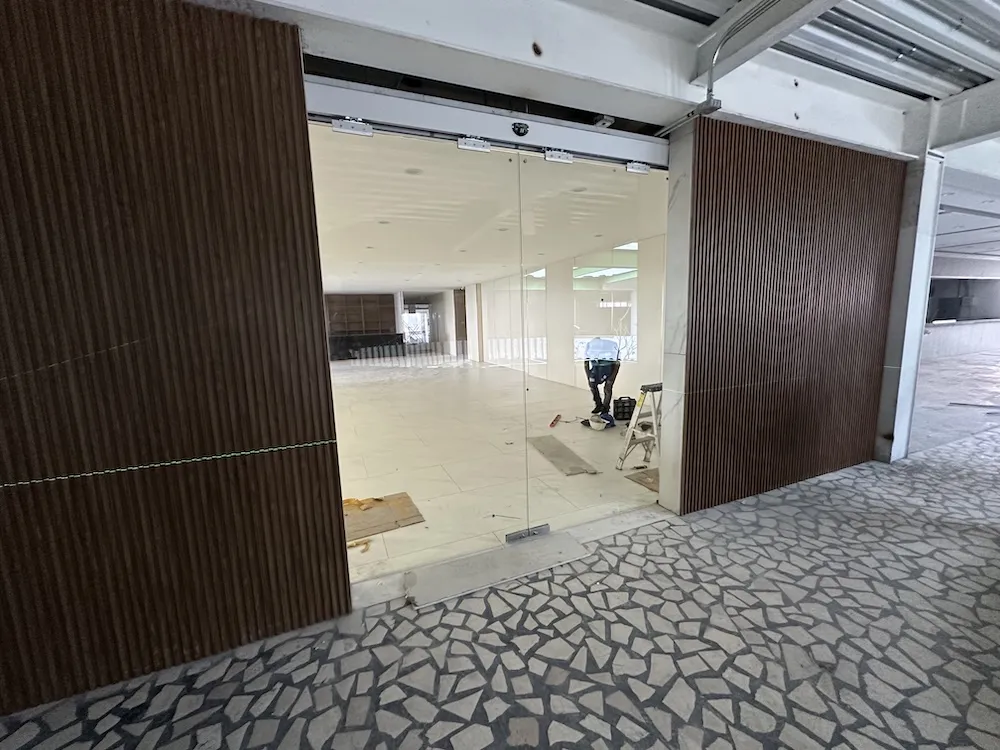 Proyecto Proyecto Restaurante Plaza China Eje Central Puerta Automatica - Smart Film (PDLC) - Foto 16