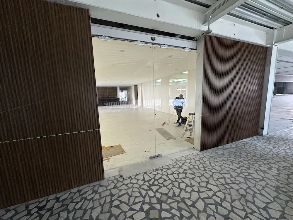 Proyecto Proyecto Restaurante Plaza China Eje Central Puerta Automatica - Smart Film (PDLC) - Foto 17