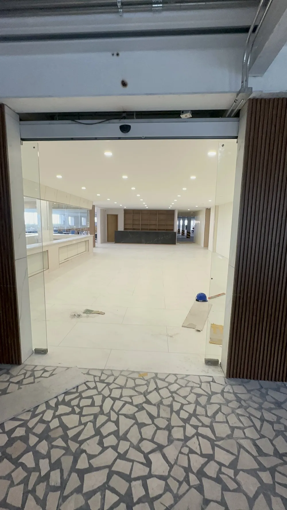 Proyecto Proyecto Restaurante Plaza China Eje Central Puerta Automatica - Smart Film (PDLC) - Foto 23