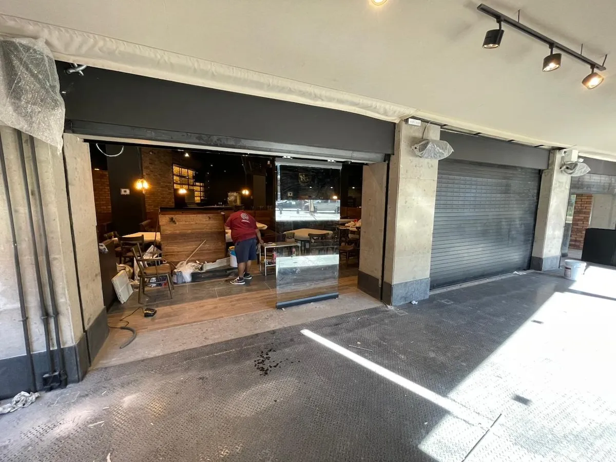 Proyecto Proyecto Restaurante Revolucion Puerta Automatica - Smart Film (PDLC) - Foto 4