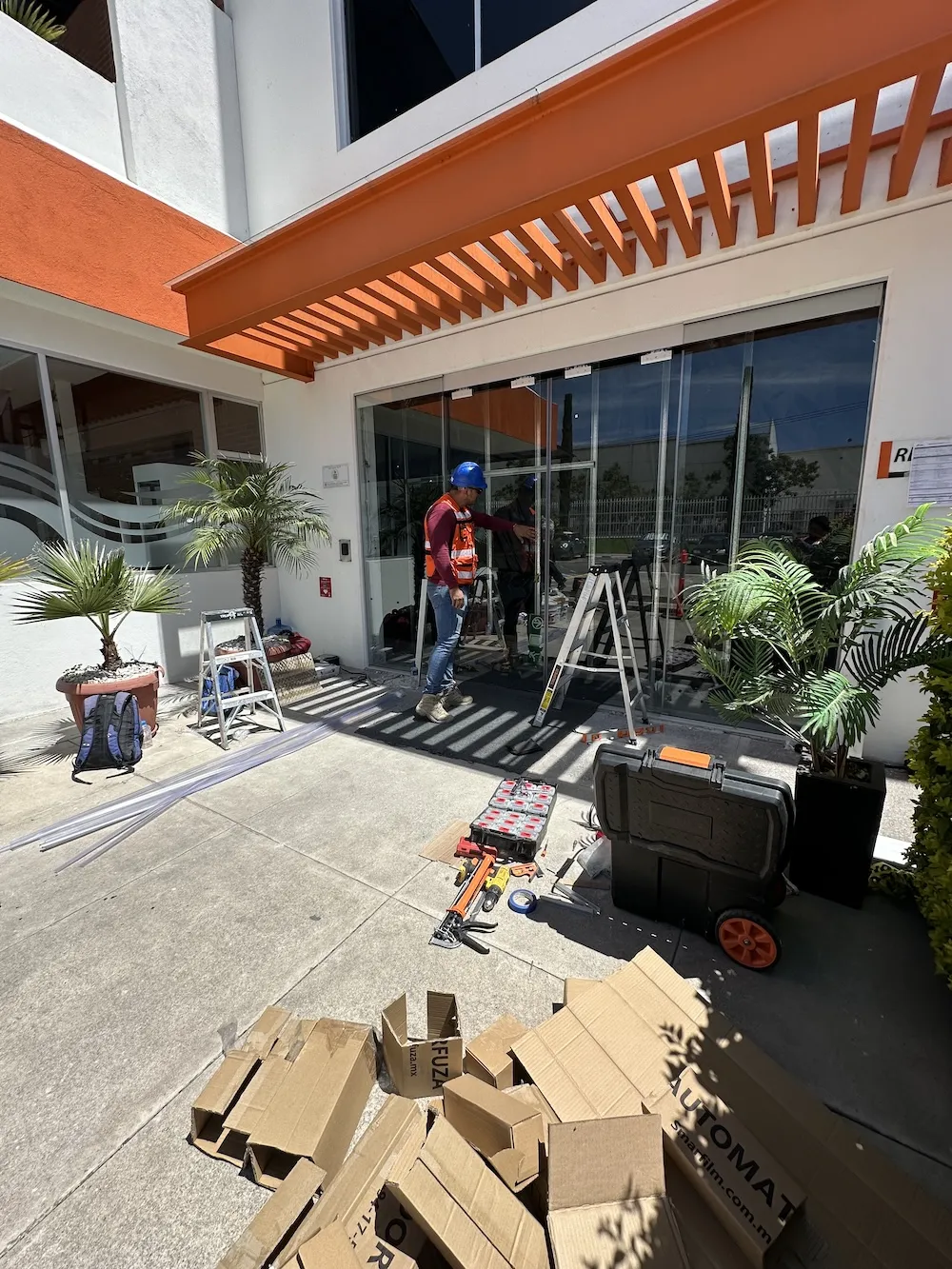 Proyecto Proyecto Shape Corp Queretaro Puertas Automaticas - Smart Film (PDLC) - Foto 12