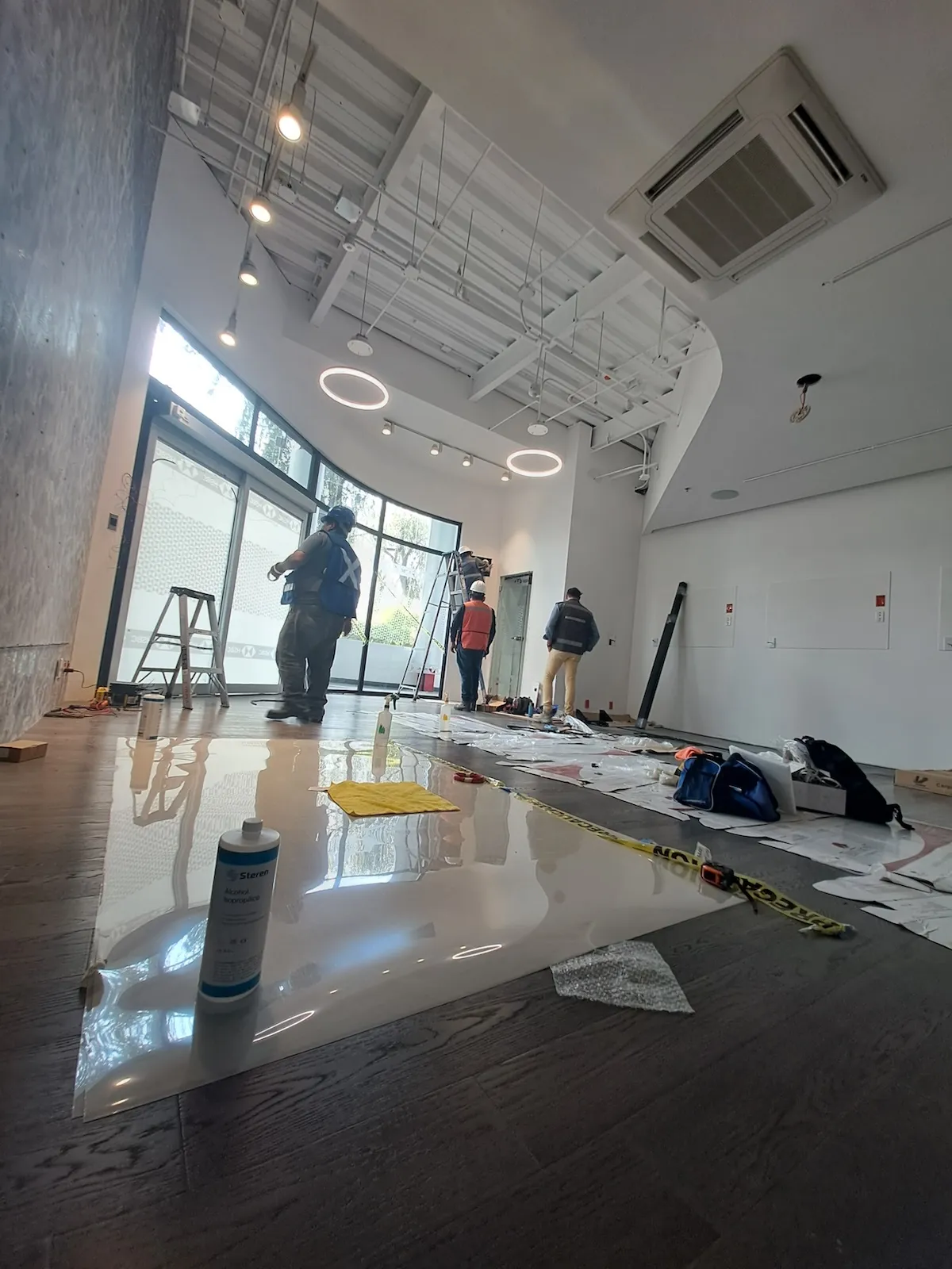 Proyecto Proyecto Show Room Hsbc Smart Film - Smart Film (PDLC) - Foto 7