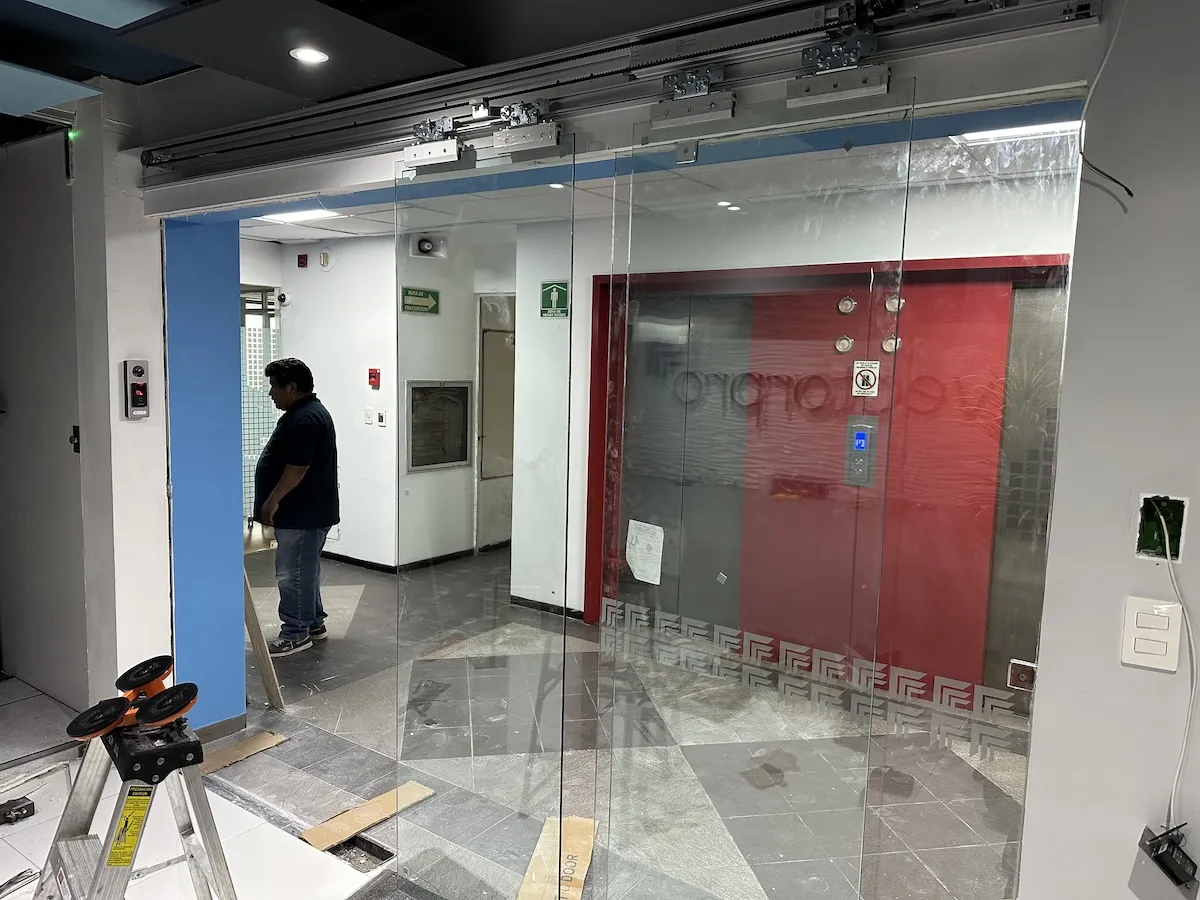 Proyecto Proyecto Vector Pro Puerta Automatica - Smart Film (PDLC) - Foto 10