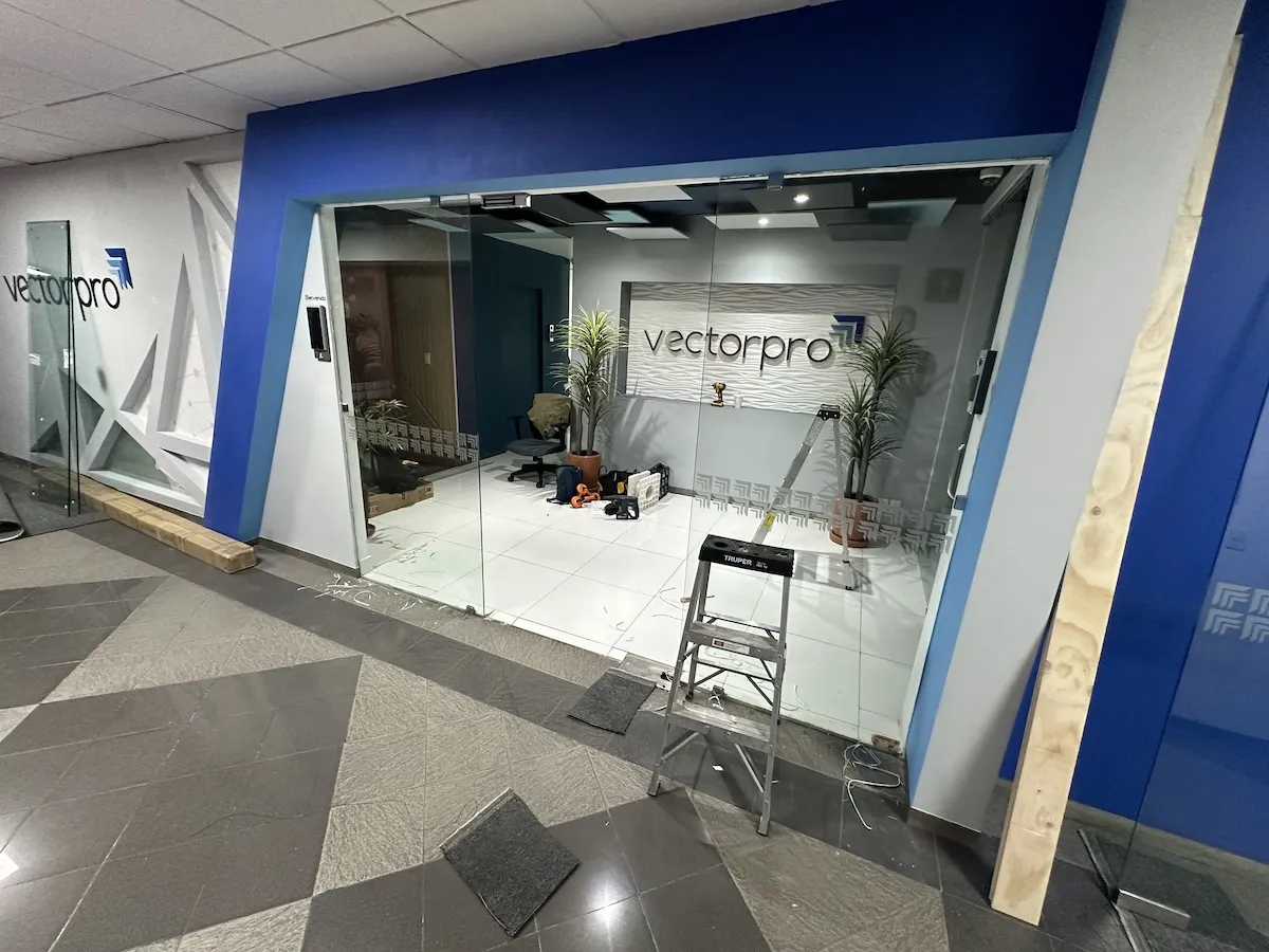 Proyecto Proyecto Vector Pro Puerta Automatica - Smart Film (PDLC) - Foto 3